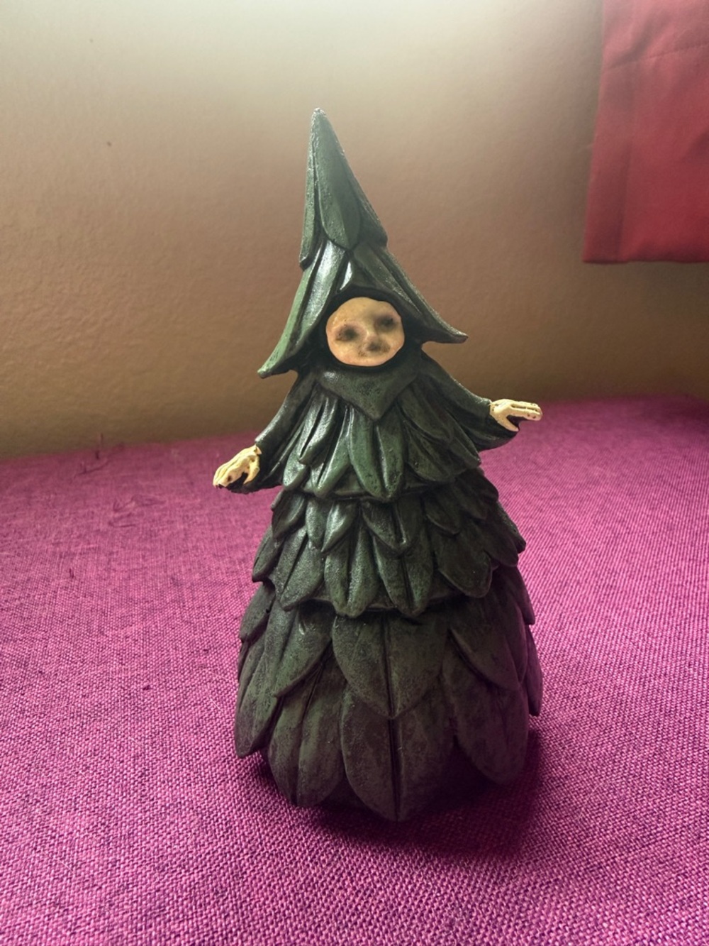 Evergreen Tree Witch Figurine with Face - Dark Green